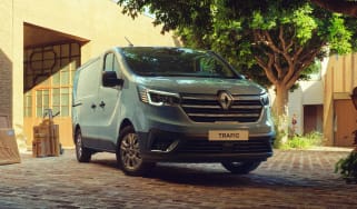 Renault Trafic van - front